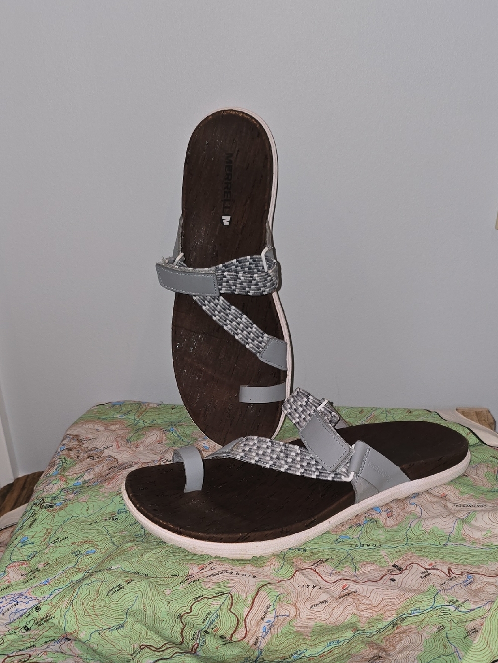 Merrell Women's Gray Woven-Strap Toe-Ring Sandals